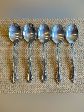 Cantata (Stainless) Soup Spoons by ONEIDA (5) *and bouns free teaspoon